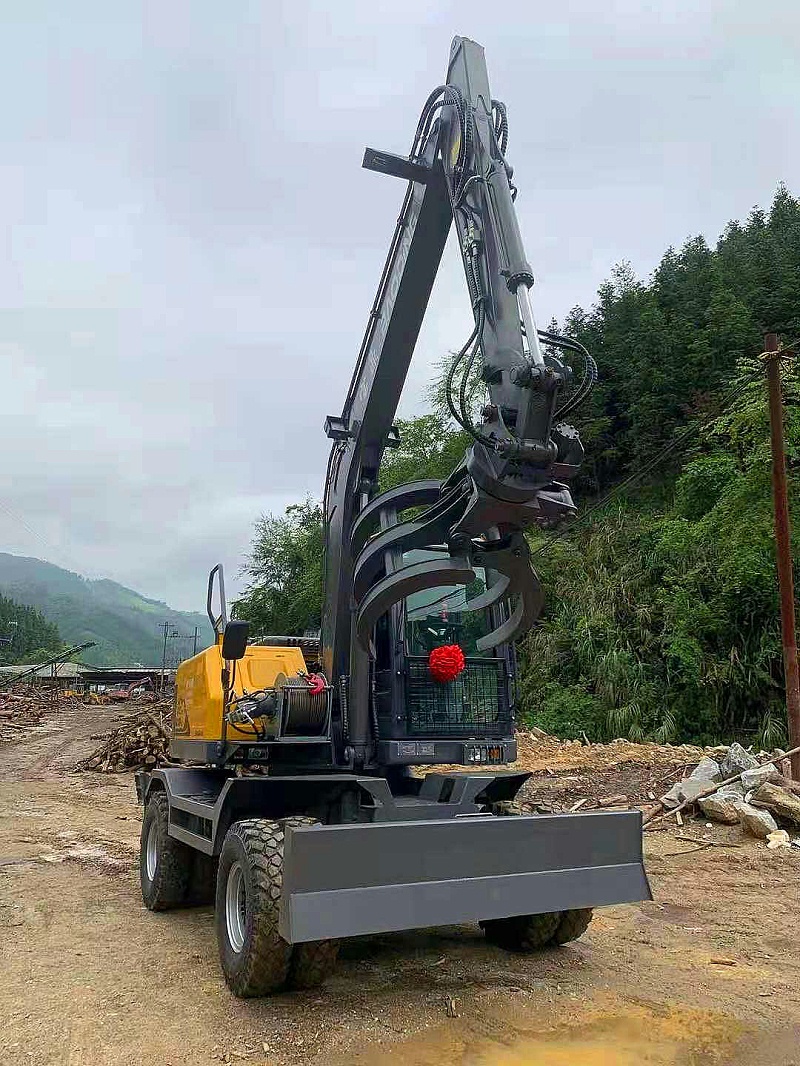 寶鼎BD100輪式抓木機(jī)型號